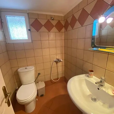 Ideal For Couples * Saranda